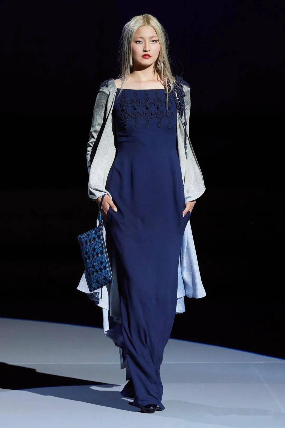 秀场| julien fournie 2023 秋冬高级定制时装秀_趋势_星标_设计