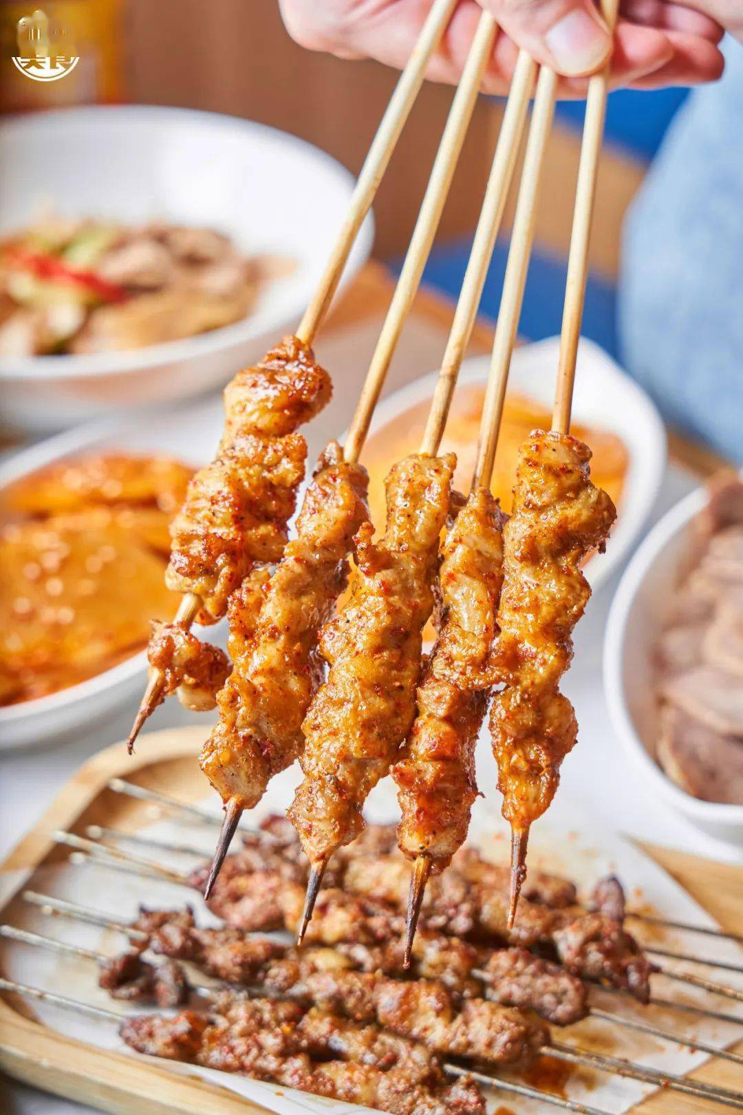 藤椒鸡肉串 牛肉串的双拼搭配,各种风味一网打尽.