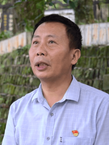 长溪村党支书、 村委会主任 戴向阳岩前村党支书、村委会主任 戴海文"我们