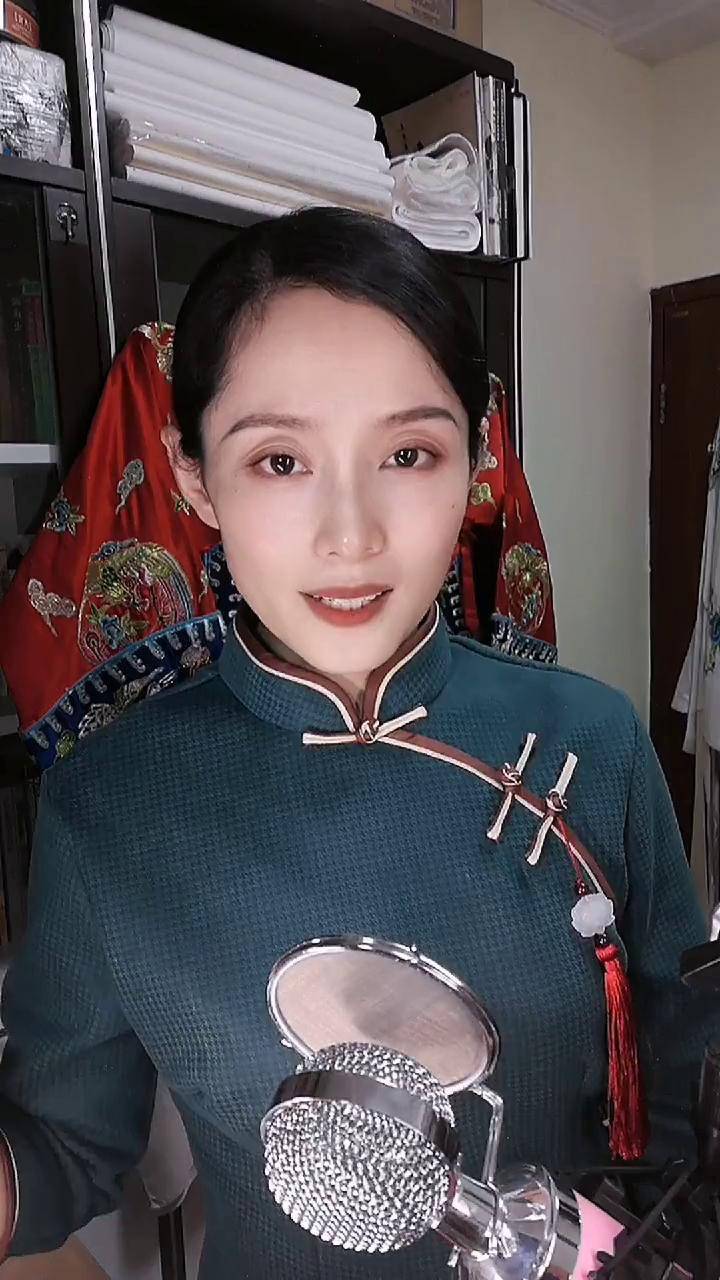 京剧张蕾教唱梨花颂传播中国传统文化京剧老师演员张蕾示范讲解