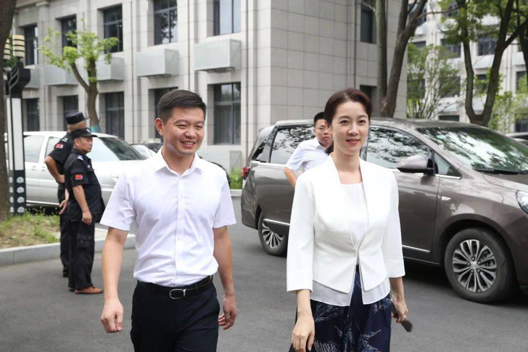 当天上午,团省委副书记陈立一行还实地调研了市青年之家"希望家园"