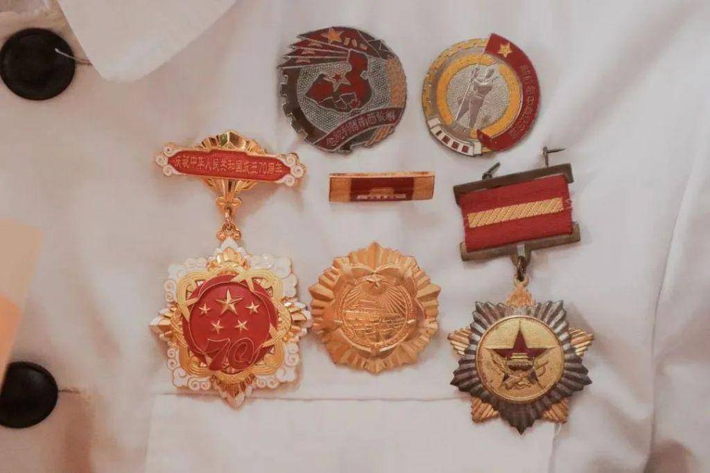 纪念抗美援朝胜利70周年,听4位志愿军老兵讲述峥嵘岁月……_郑振华_郑