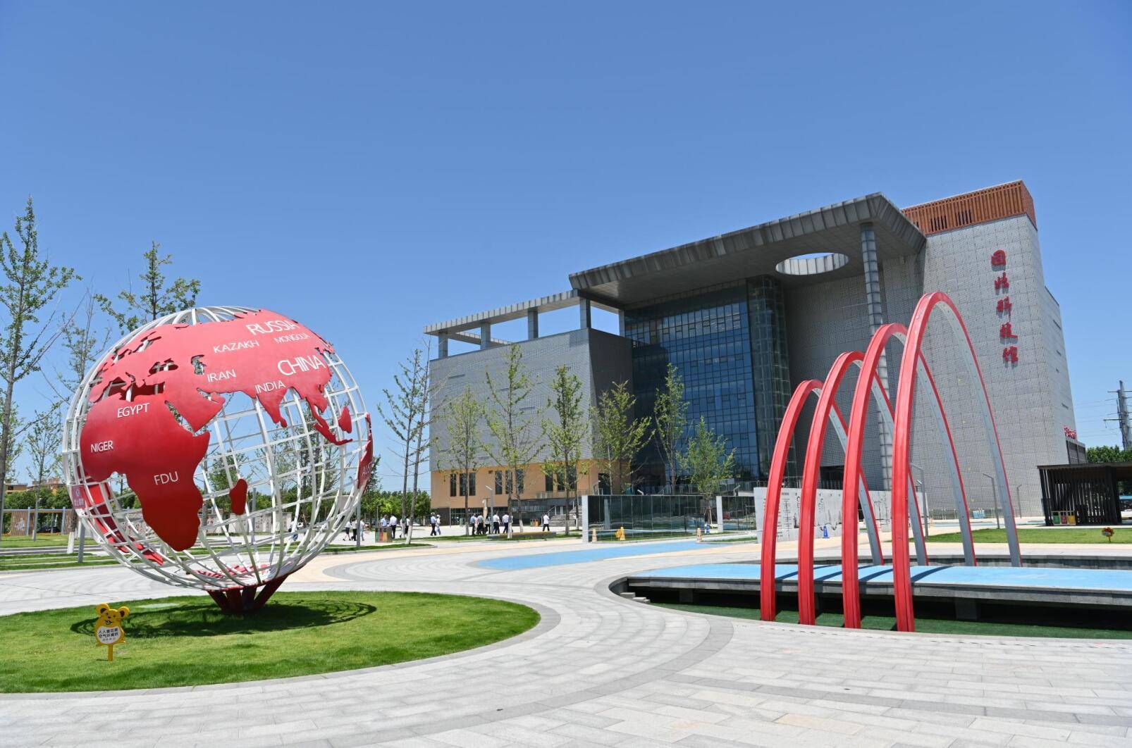 2020年国庆节前夕,固始科技馆建成开馆,刚读小学二年级的他去过之后