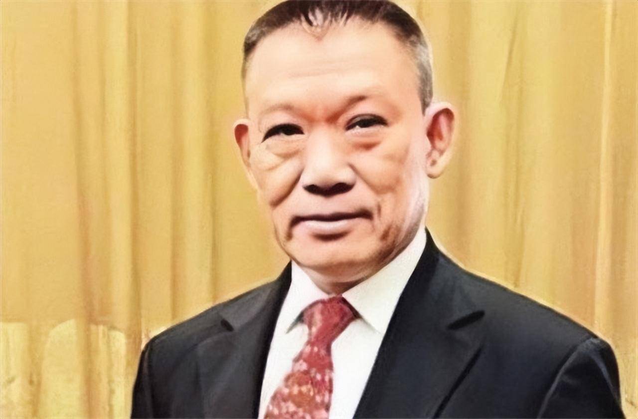 "摩顶平"江湖往事:崩牙驹的宿命对手,25年后一笑泯恩仇_澳门_黑帮