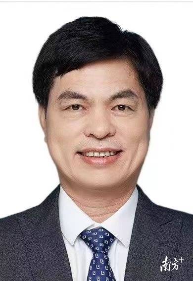 "广东好医生"范德辉:让中医正骨疗法"走出国门"_龙氏_治疗_颈椎