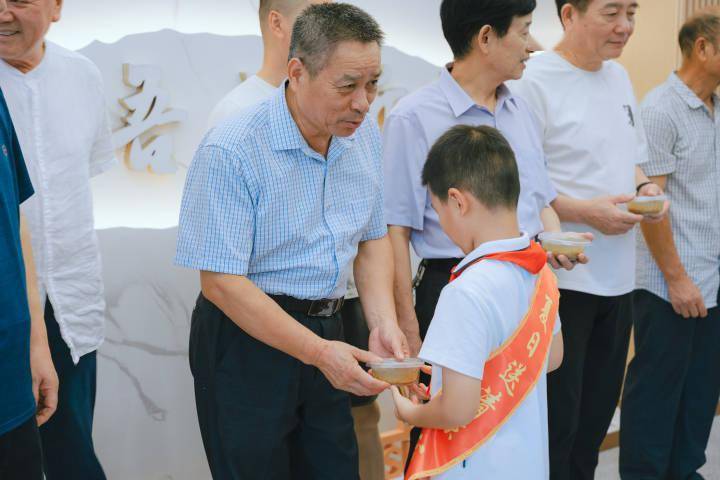 未来20天里,杭州小朋友给你送上绿豆汤_兄弟俩_陈宇鑫_叔叔