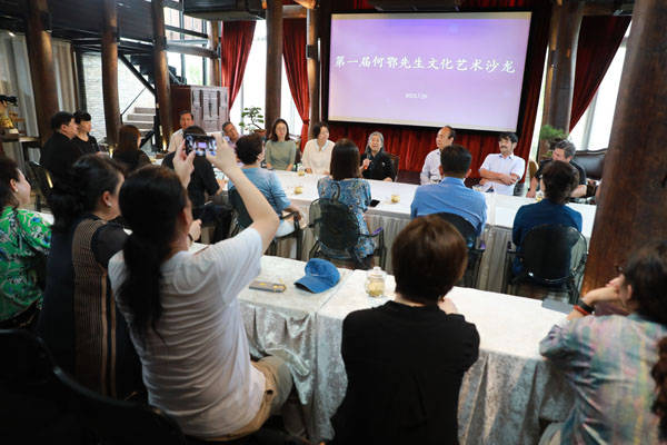 金山区举办第一届何鄂先生文化艺术沙龙_作品_雕塑_敦煌
