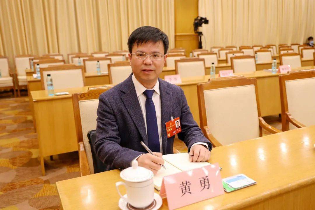 高质量发展,代表在行动|黄勇:勇闯地理信息产业"蓝海"_贵州_技术_企业