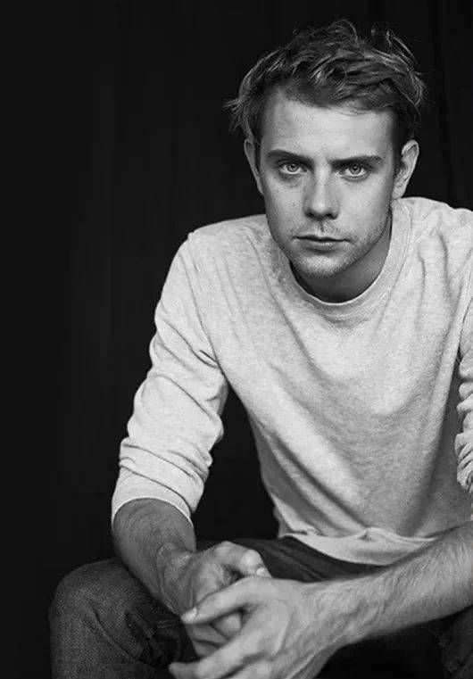 jw anderson 于 2008 年由设计师 jonathan anderson 所创立.