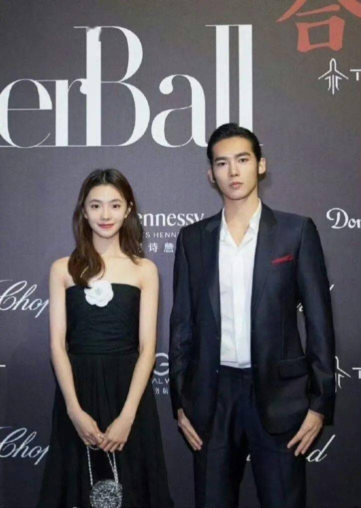 tfboys全员续约?于适捆绑刘浩存?赵丽颖要抢抚养权?白鹿演技被嘲?