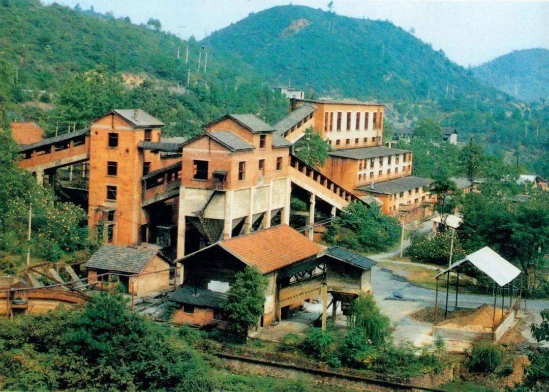 湖南省郴州市苏仙区711"时光小镇"研学基地招商洽谈会圆满举行_精神