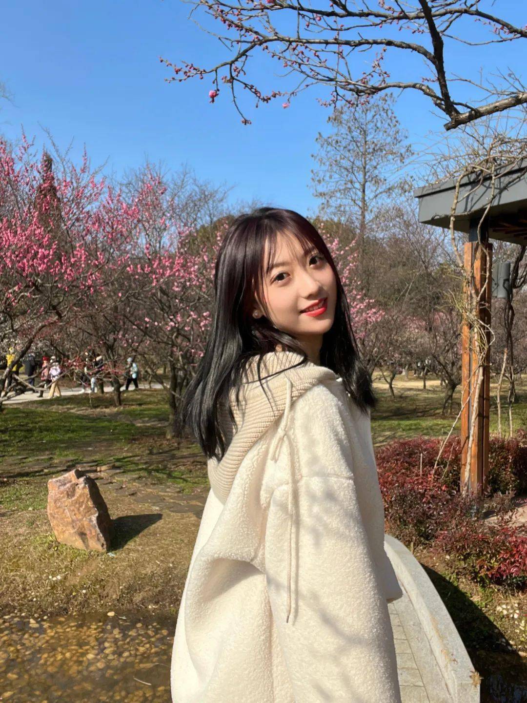 罗安琪,女,汉族,共青团员,外国语学院英语专业2019级本科生.