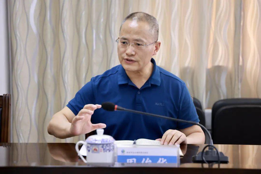 国家卫生城市,全国文明城市工作调度会,区委书记周俊华出席会议并讲话