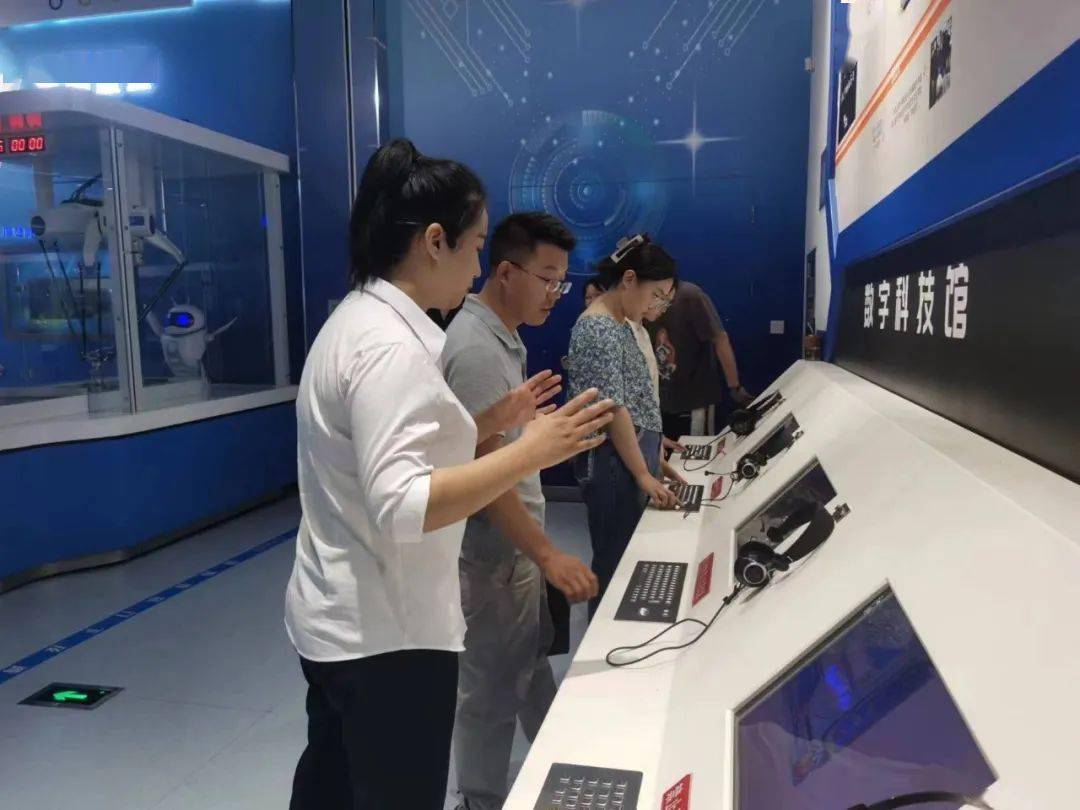 中卫市科协组织科技辅导员赴宁夏、石嘴山科技馆参观交流