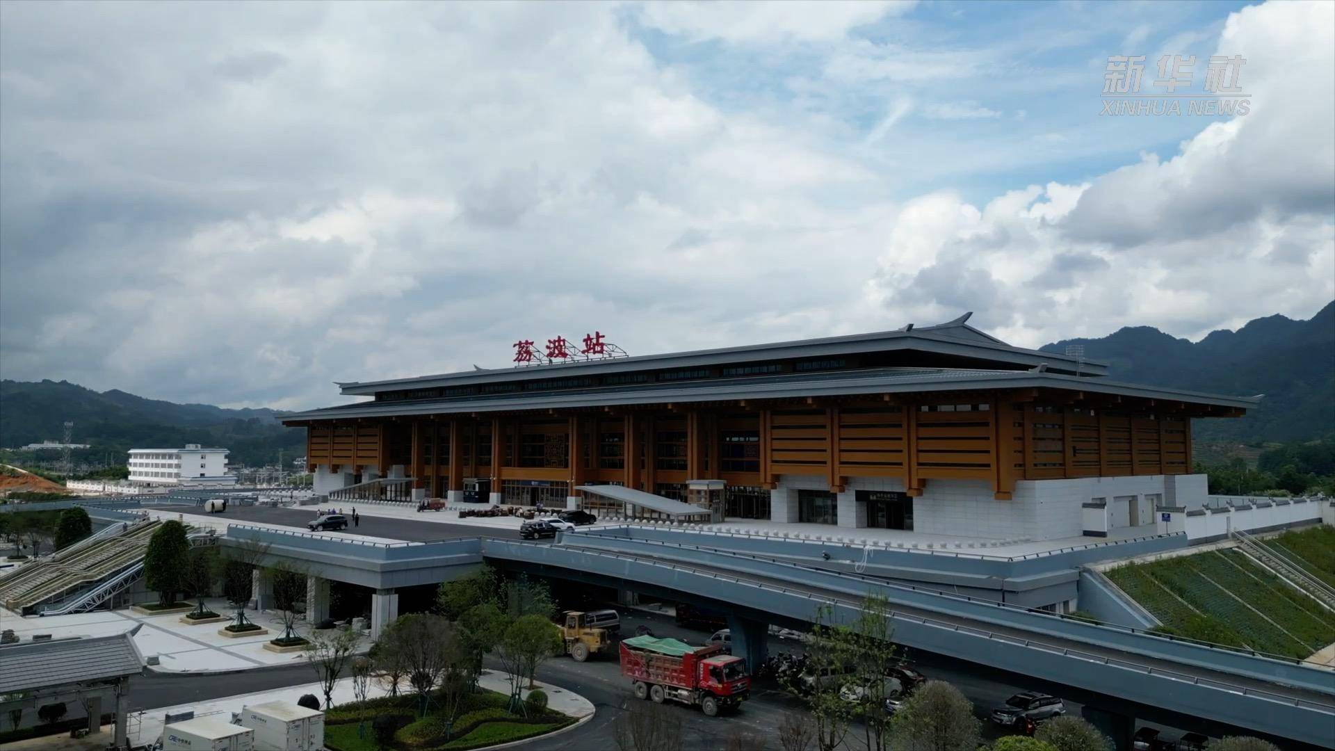 贵南高铁贵阳至荔波段新建车站亮相_龙里_都匀_贵定县