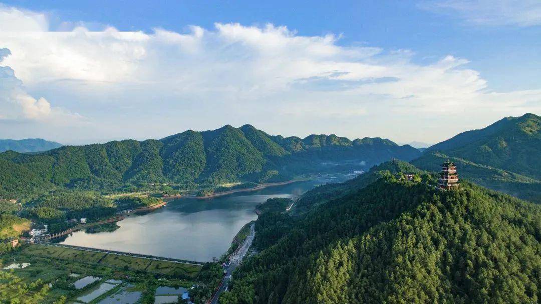 【上饶天下show之德兴市】凤凰湖:漫步"城市后花园"趣玩一夏_江西