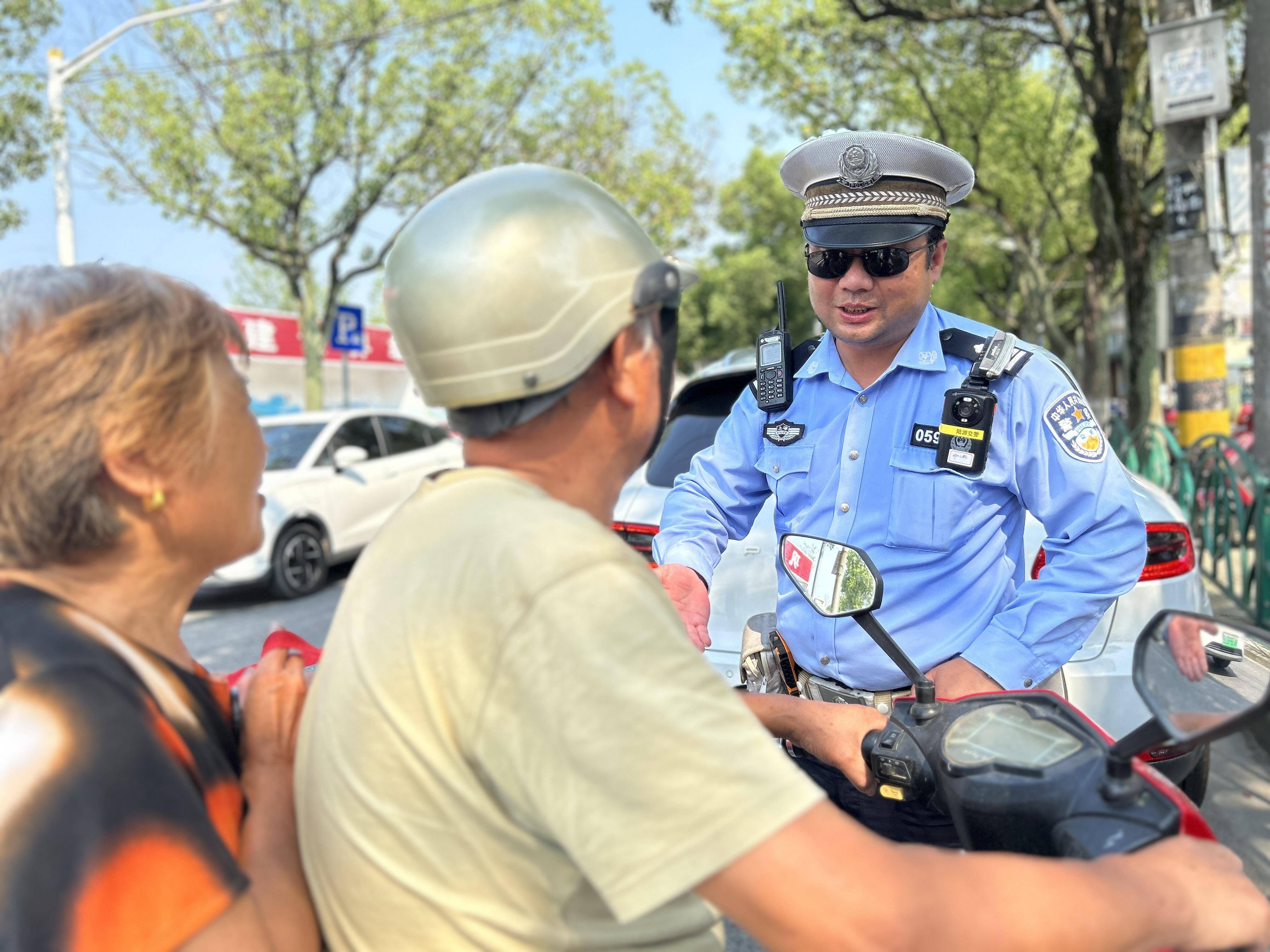 交警警服图片图片