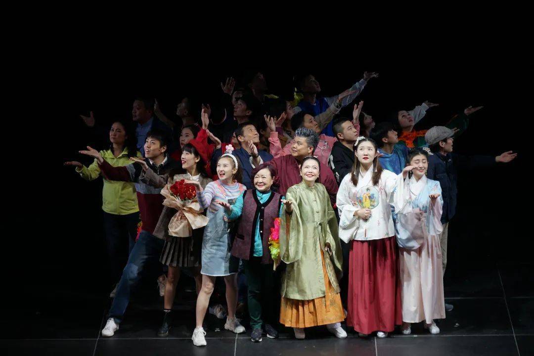 演出官宣丨让人揪心,落泪和感动的话剧_武汉_人民_剧场