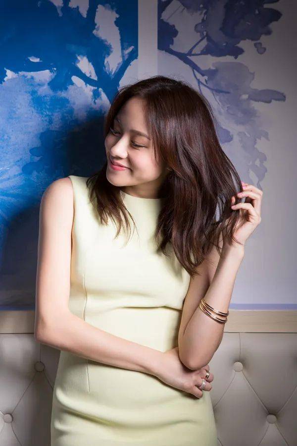 下嫁12年,她突然官宣离婚_林嘉欣_电影_女儿