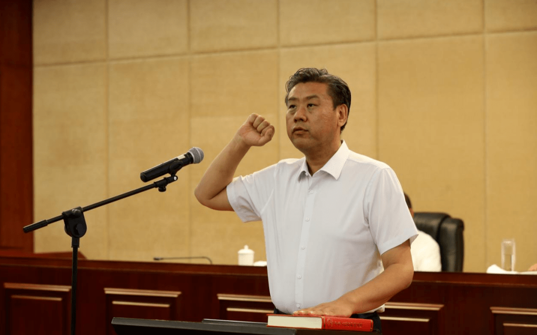 区七届人大常务委员会召开第十六次会议_北京市_通州_王翔宇