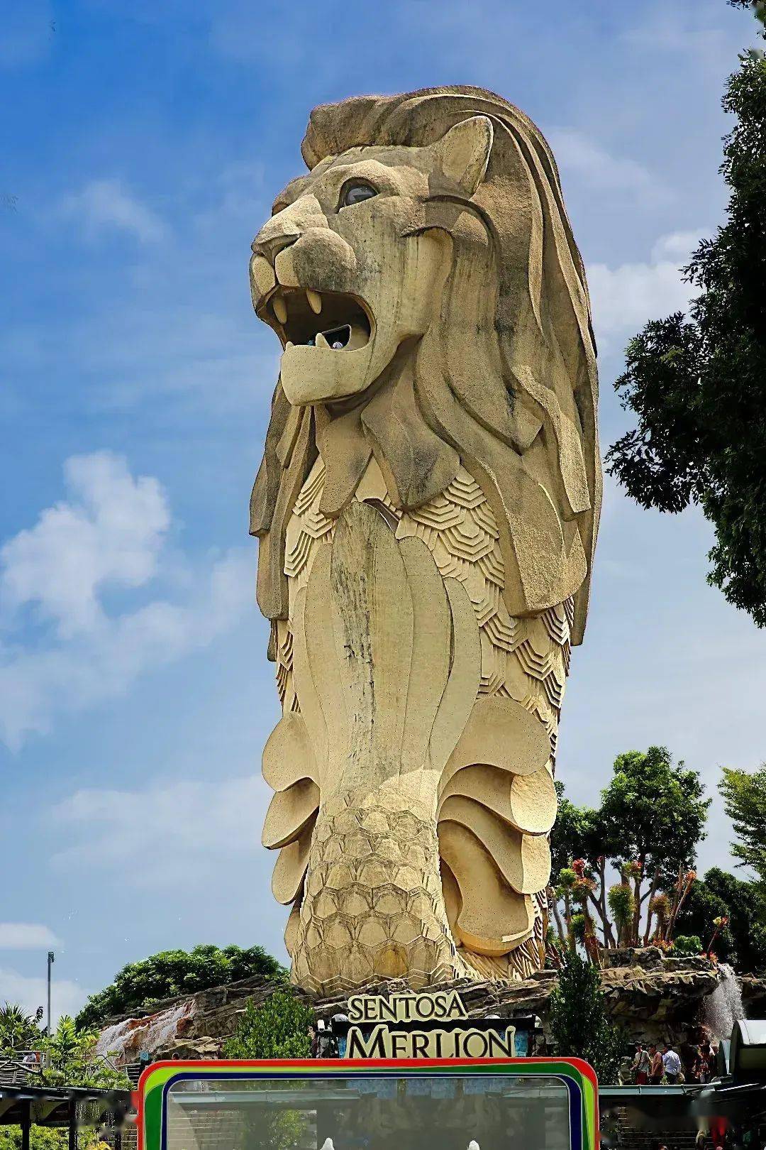 新加坡鱼尾狮雕与金沙酒店