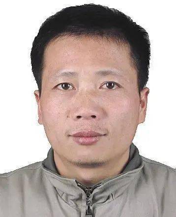 谢坊镇安背村牛牯岭小组**号身份证号码:3621021975****513905 |刘海