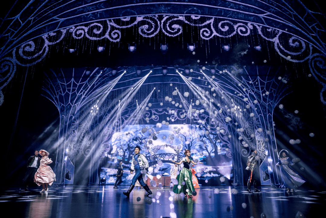 今日演出 |【打开艺术之门】全新沉浸式全景舞台剧《冰雪女王艾莎之
