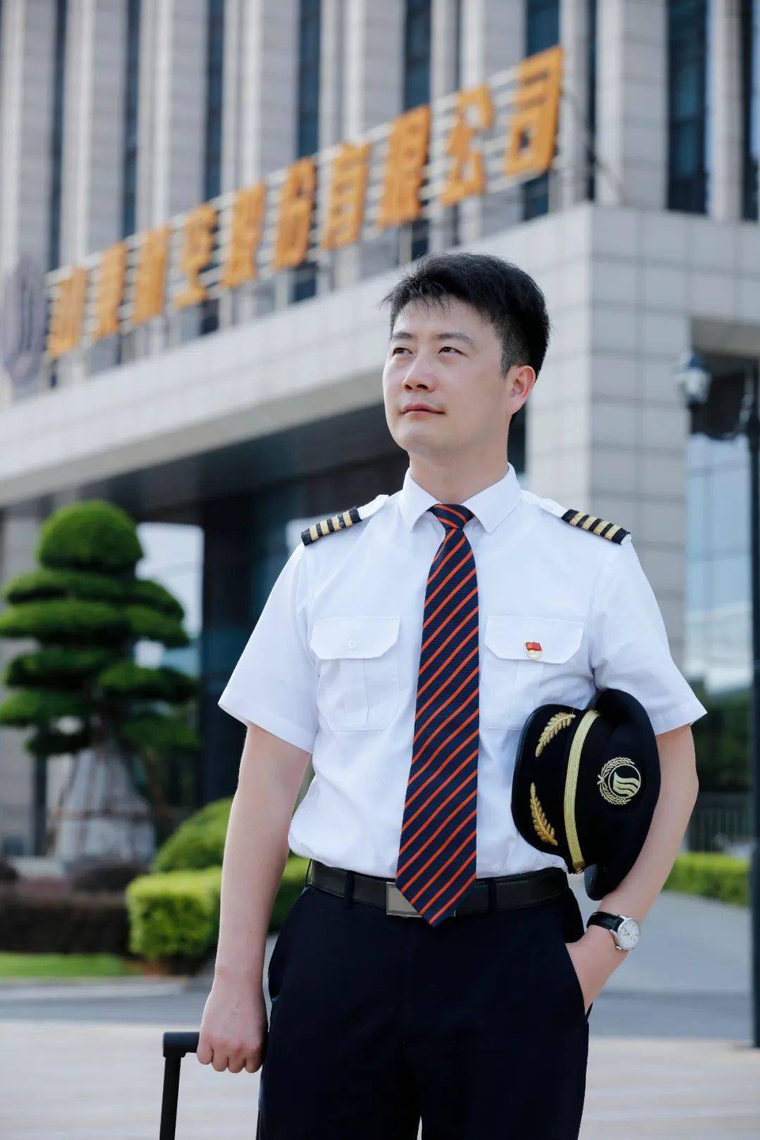 人物丨孔令春:直飞_飞行_机长_前往