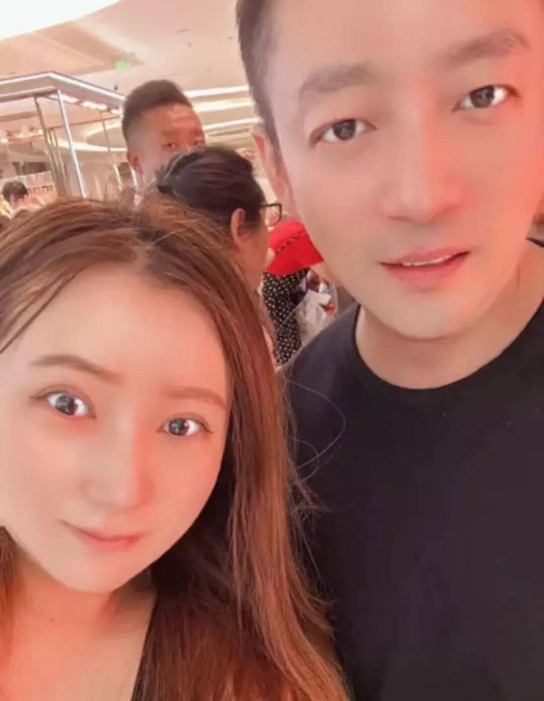 陈坤周迅领证了?女艺人走偏门上位?罗云熙又受伤了?冯绍峰景甜炒cp?