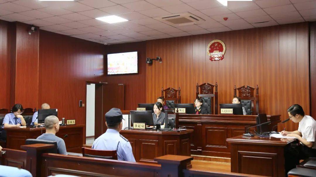 近日,绥阳县人民法院公开开庭审理了一起掩饰,隐瞒犯罪所得罪案件.