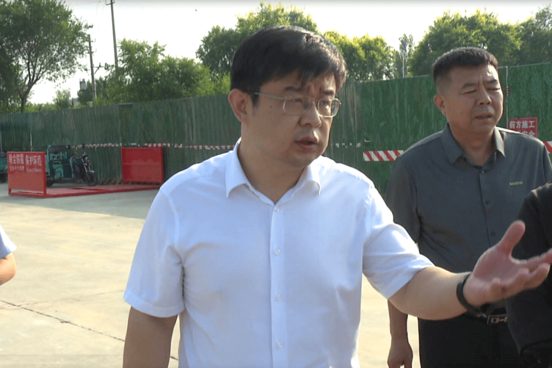 赵之达一行先后到山东农拓机械科技有限公司,雷钒机