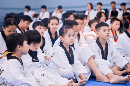 2023年万宁市青少年跆拳道晋级考试在兴隆圆满结束_家长_孩子_礼仪