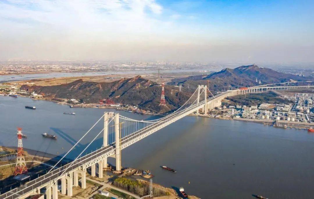 童语天地——五峰山大桥_桥面_桥墩_镇江