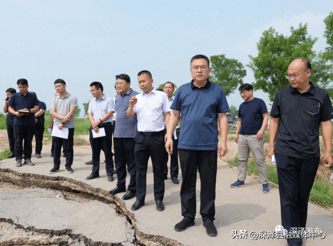 县委副书记冯军立,县委常委,常务副县长梁勇强一同督导调研.