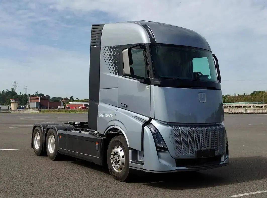 43款牵引车迎战金九银十!解放/重汽/远程/江淮等各有何"杀手锏"?