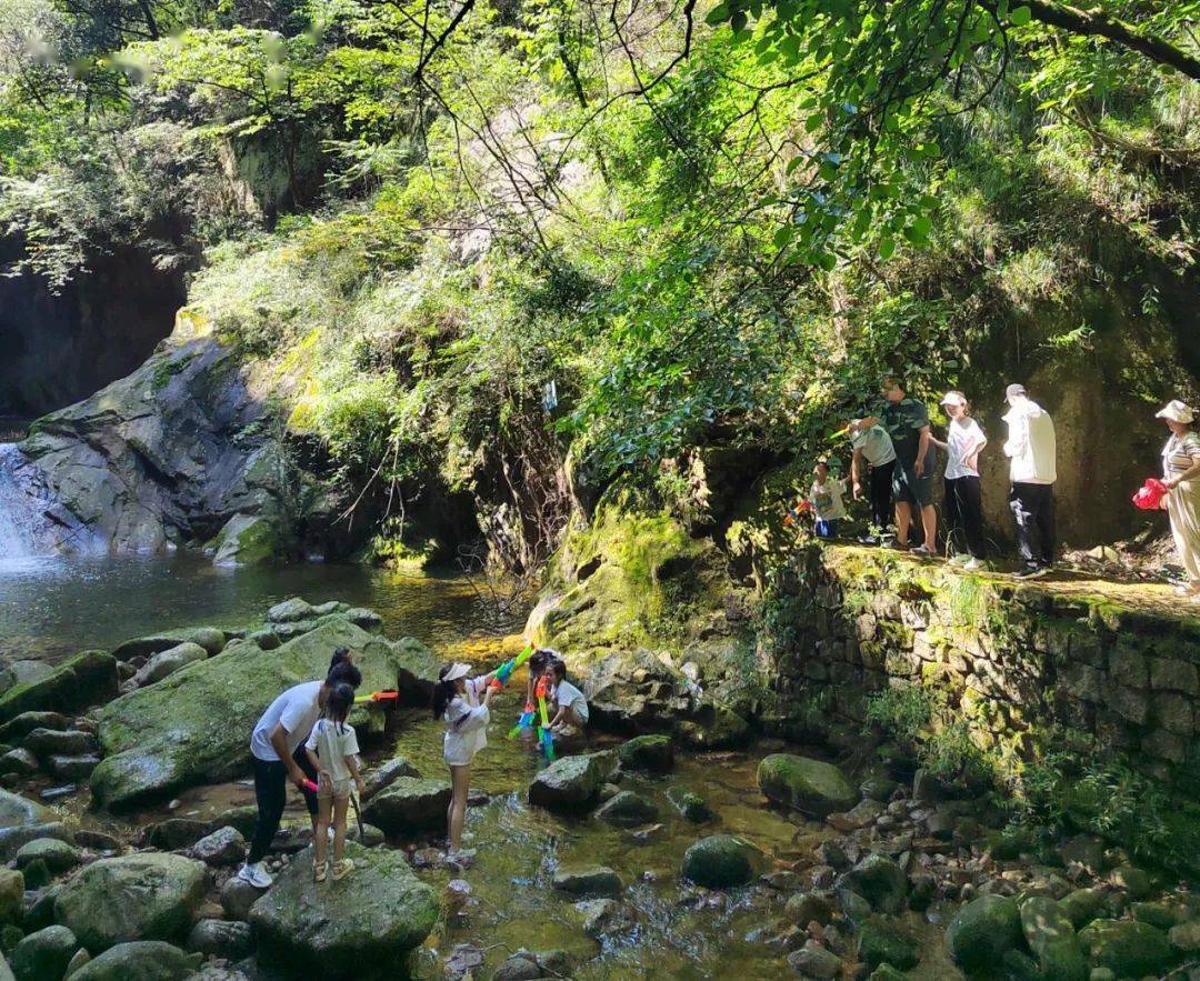 栾川白马潭景区图片