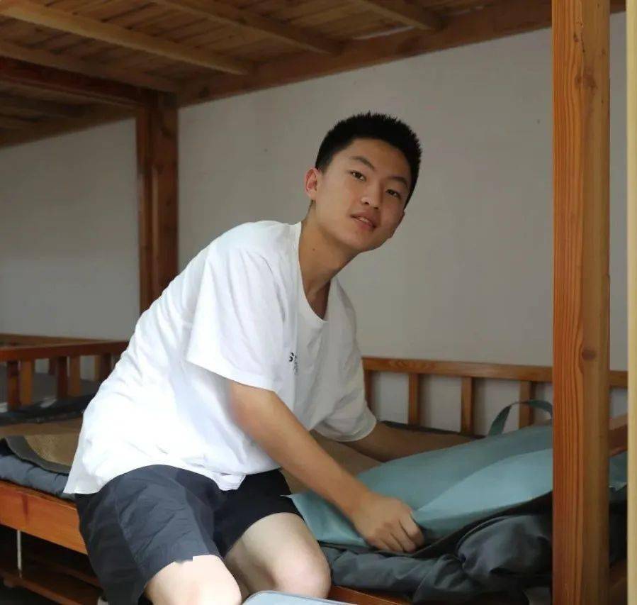 "求进"视线丨萌新say hi~在无锡一中的第一天