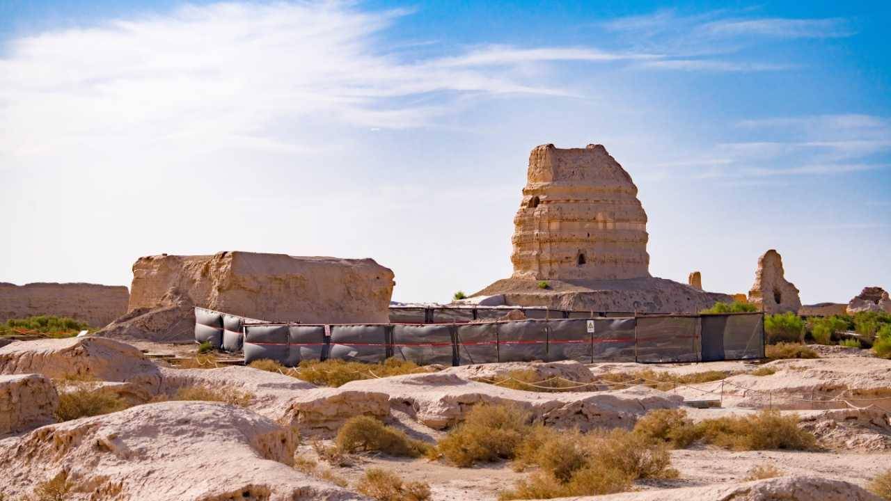 玉门关 羌笛何须怨杨柳_景点_遗址_方盘