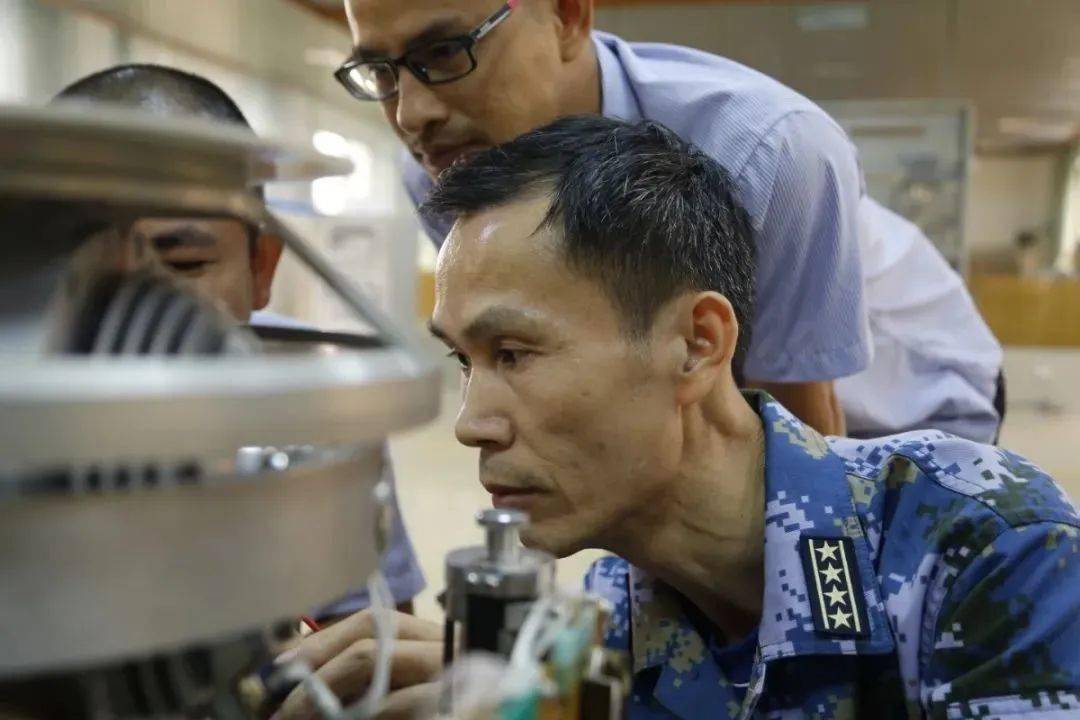 【百侯人物】记南部战区海军某部原总工程师杨国忠,这位最牛军工人的