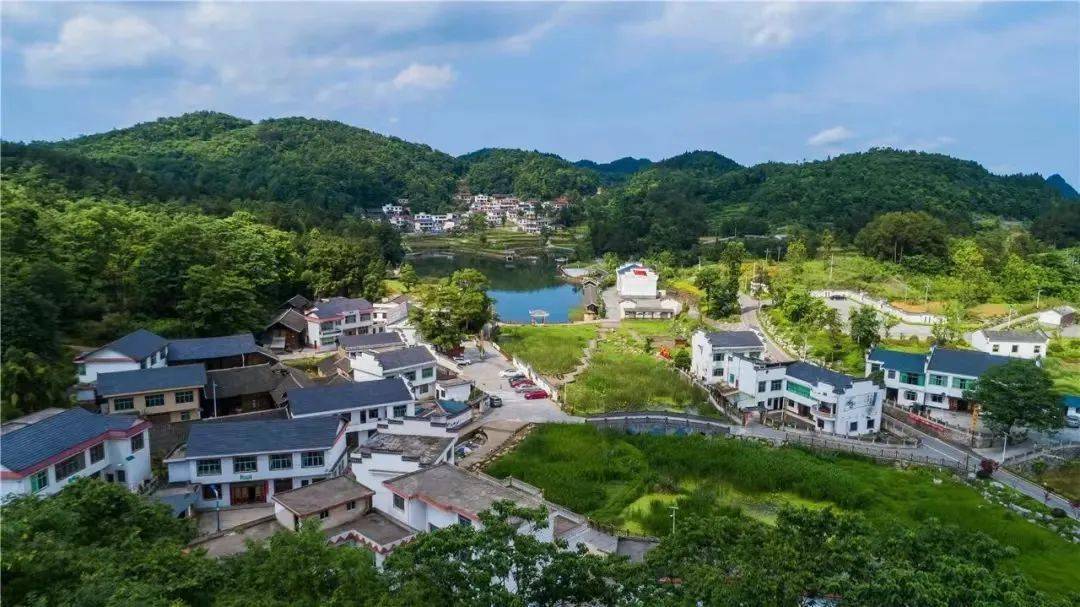 十年转型看万山丨十年成就"好景致"旅游产业大发展_黄家寨_游客_朱砂