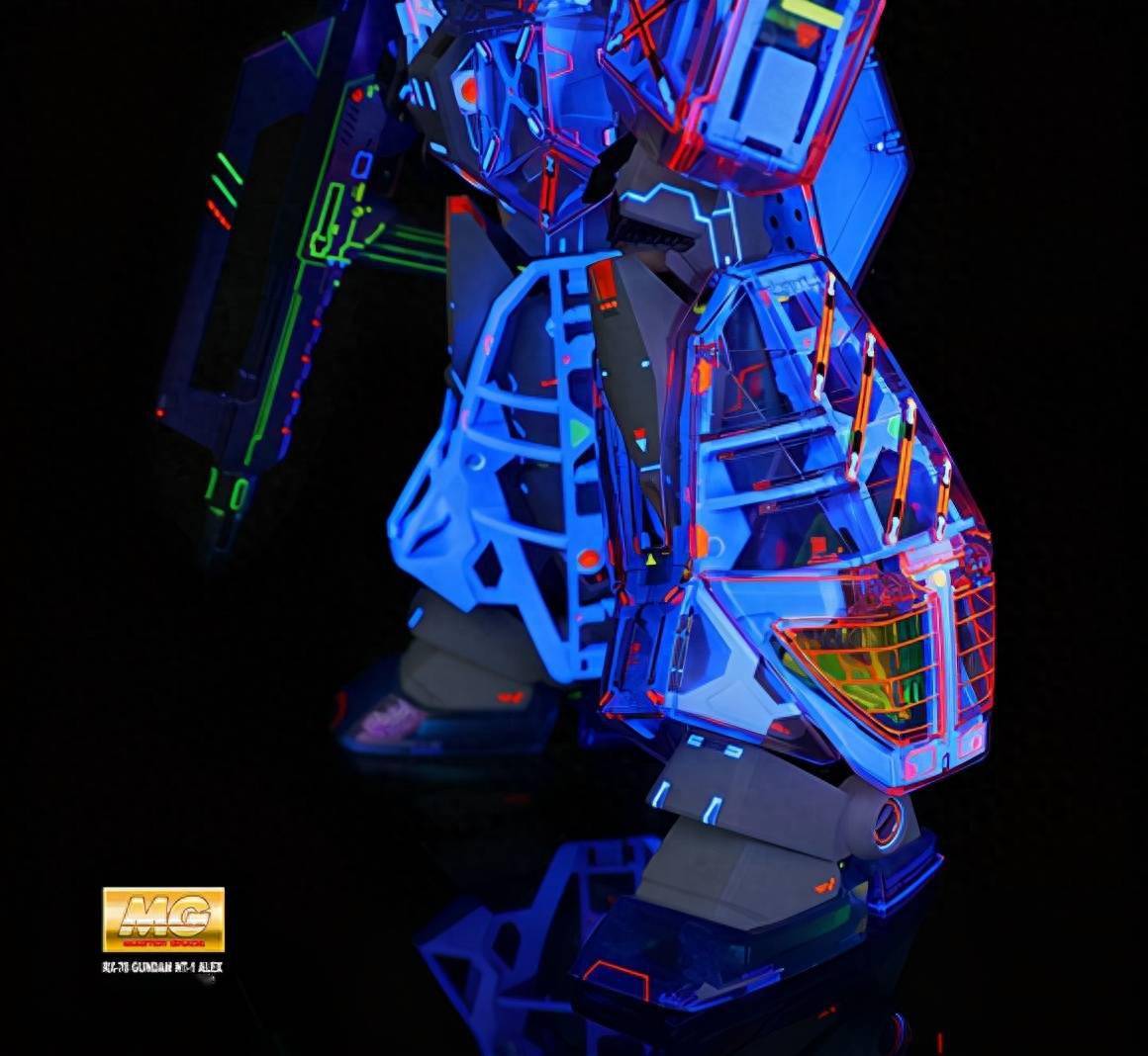 巧用荧光漆,夜店风彩透nt1 2.0高达模型_个性_玩法_比例