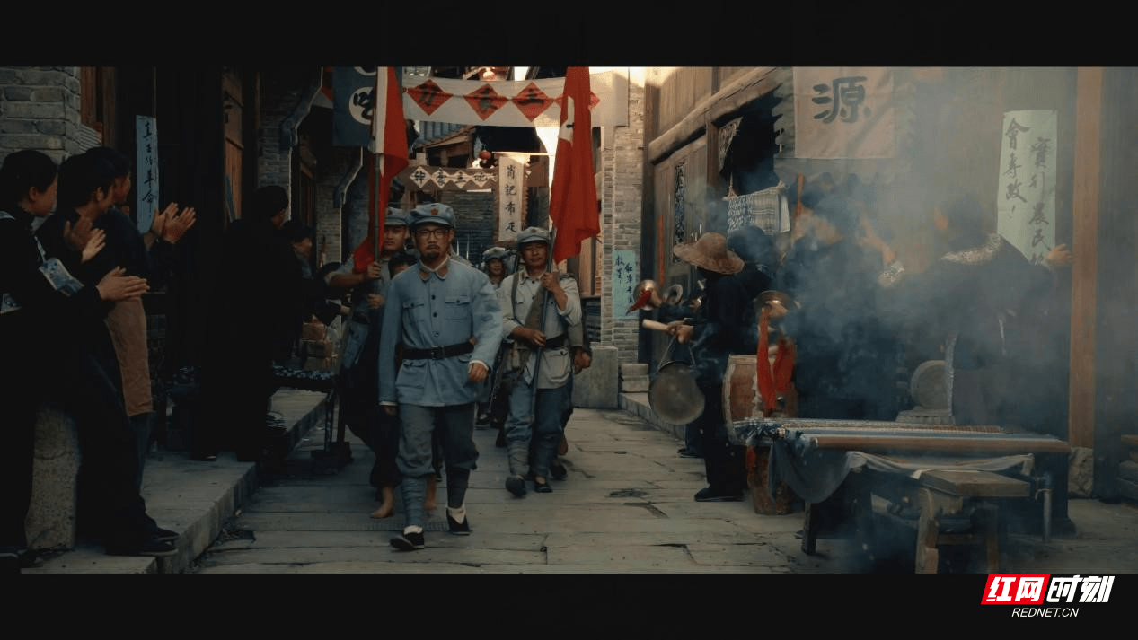 投稿作品《门口挂盏灯》截图.