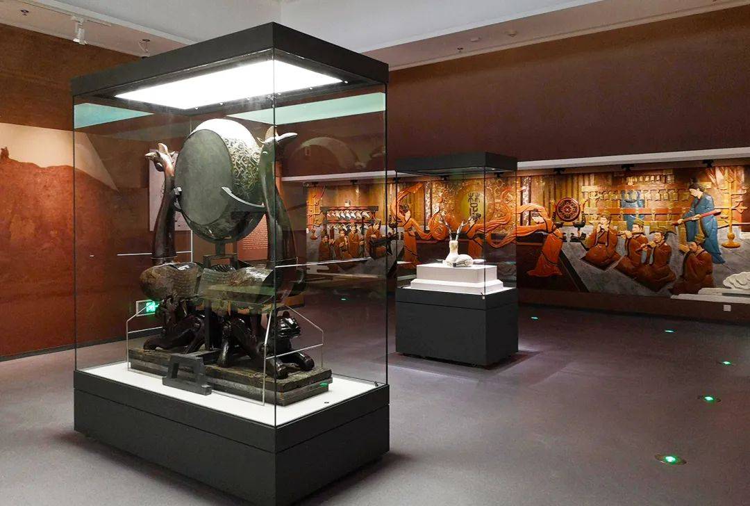 就不得不来荆州博物馆想要探寻属于荆州的故事也给荆州留下了无穷的
