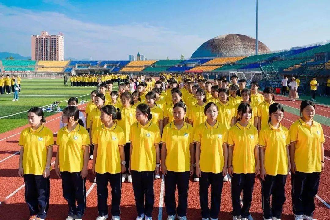 秀山高级中学军政训练火热开训_军训_仪式_瞬间