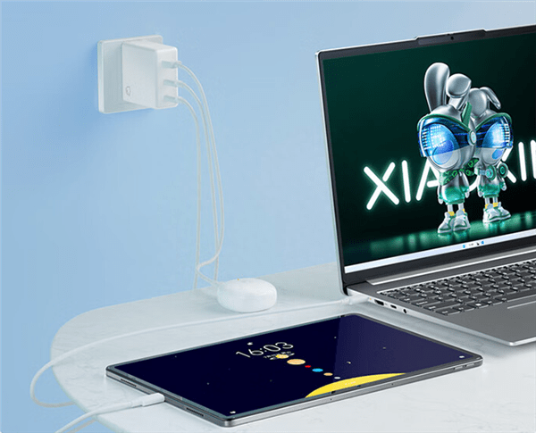 联想小新105w三口氮化镓充电头发布:双c单a 首发169元_效率_科技_重量