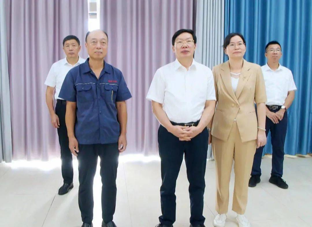 龙岩市人大常委会主任詹昌建,副主任李达武,漳平市领导马桂秋,吴伯理