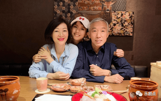 蔡思贝胞兄真面目首度曝光!