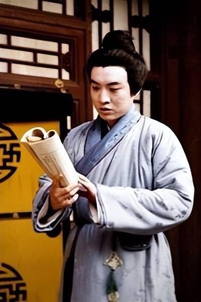 入戏太深自诩为贾宝玉,苦追陈晓旭却被拒,32岁酗酒暴病而亡_马广儒