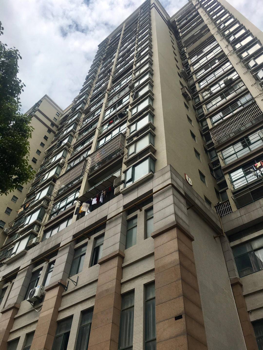 (扬州)律师事务所高锦岭律师接受扬子晚报/紫牛新闻记者采访时表示