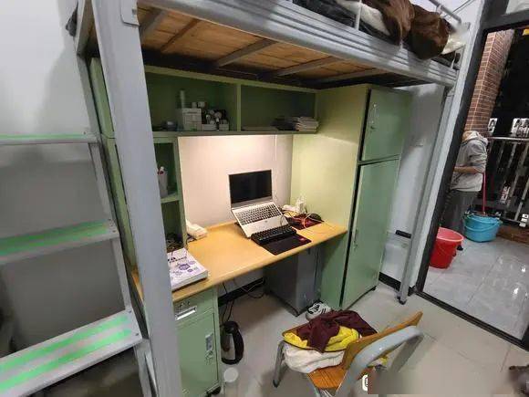 广东还有16人间和没空调的宿舍!来看你们宿舍长啥样_校区_阳台_独立